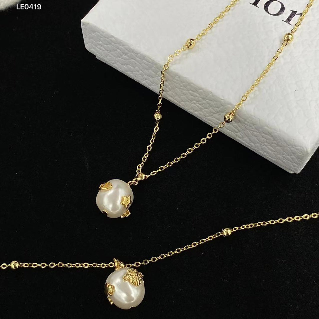 1YD405XDE Stylish Bracelets Necklaces