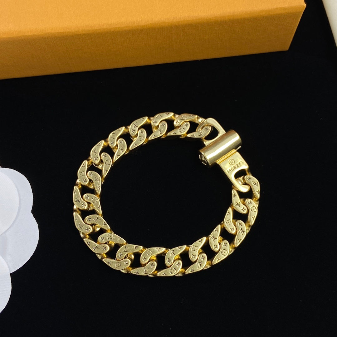 1NE234DE Stylish Necklaces