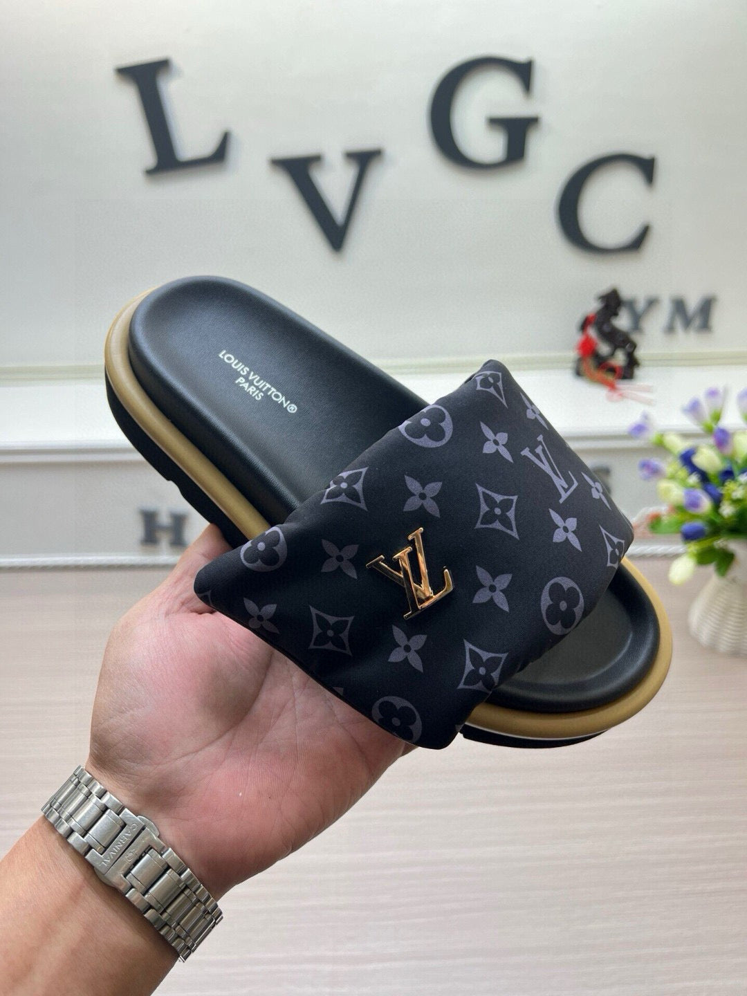 5QE10ZDE Stylish Slippers