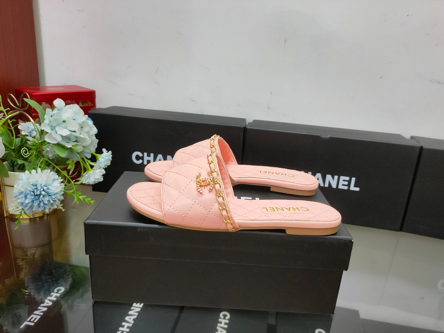 14C29ZDE Stylish slippers