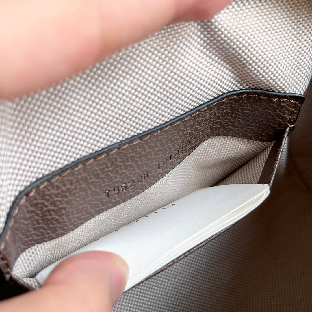 155NB28BDE Stylish leather bag