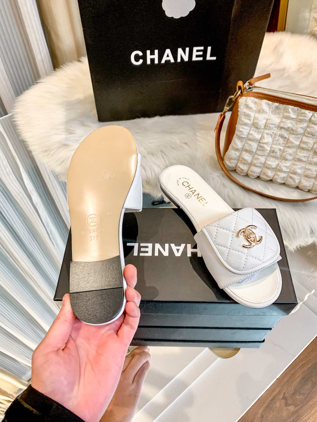 1ZC229ZDE Stylish Slippers