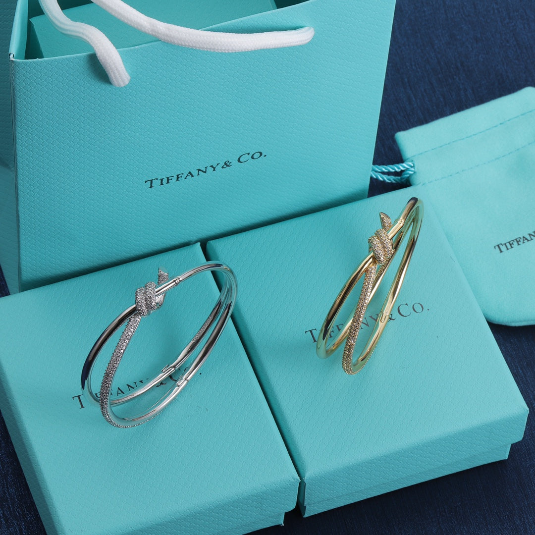 1YT123KDE Stylish Bracelets