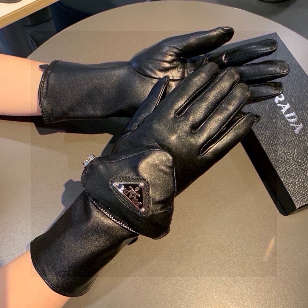 14PD46SDE Stylish sheepskin gloves