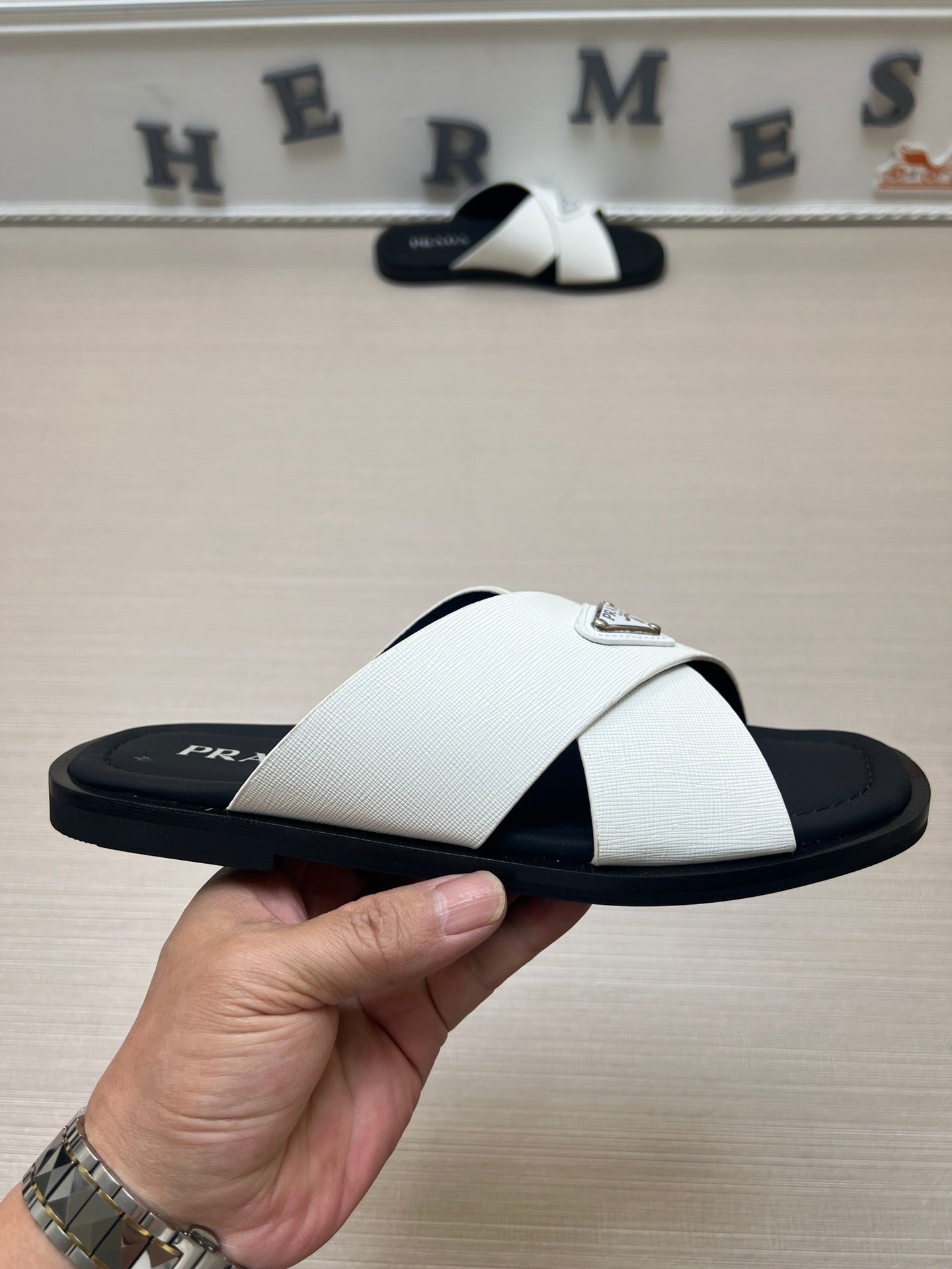 54PD71ZDE Stylish slippers