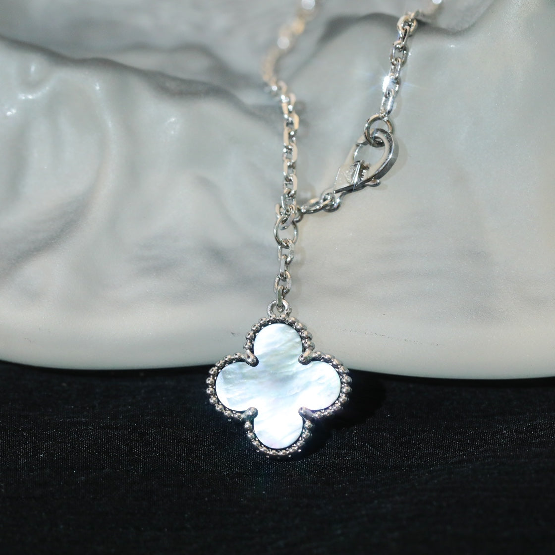 5XVA182KDE Stylish 6 flowers necklaces