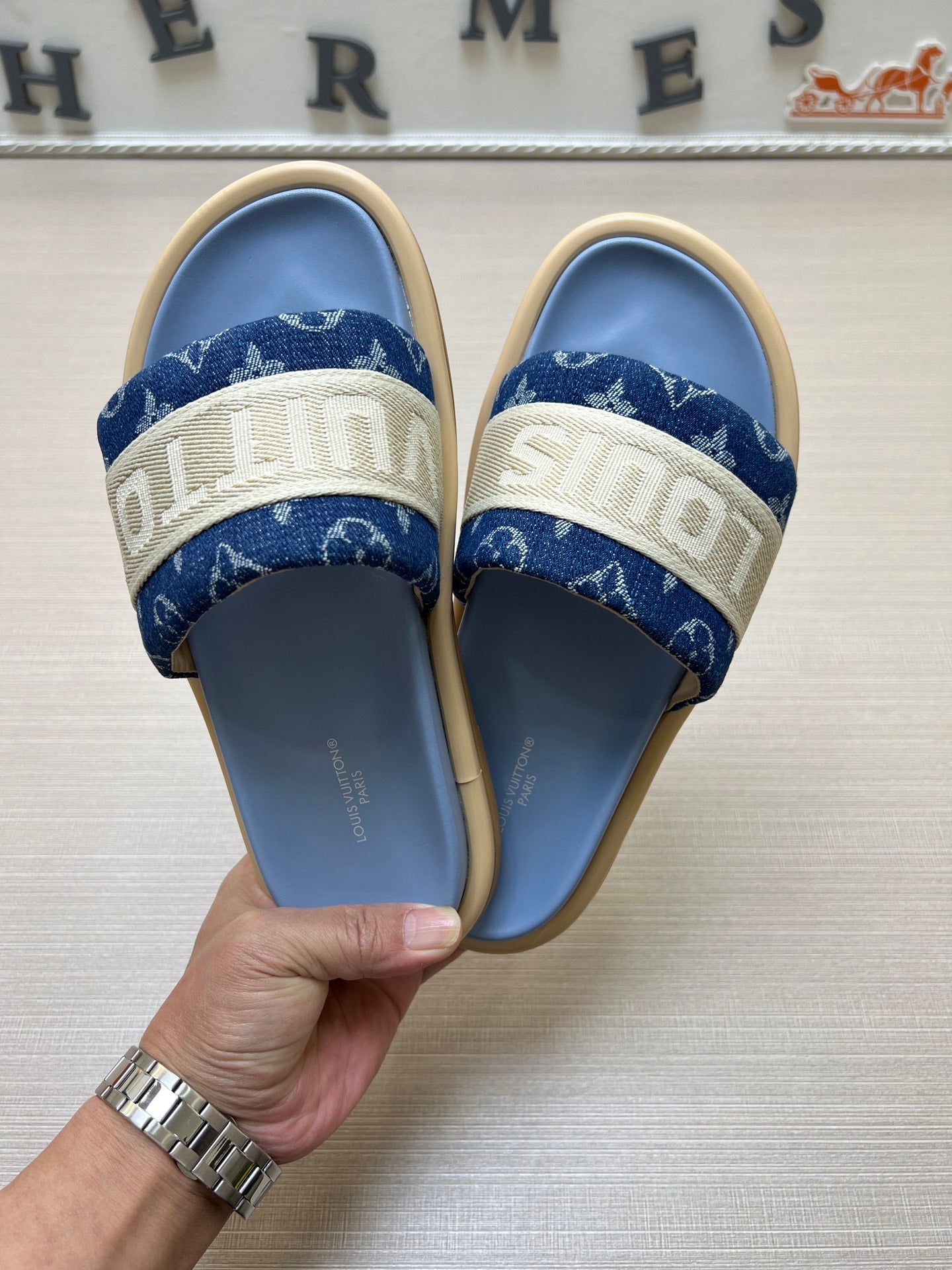 535ZE301ZDE Stylish Slippers