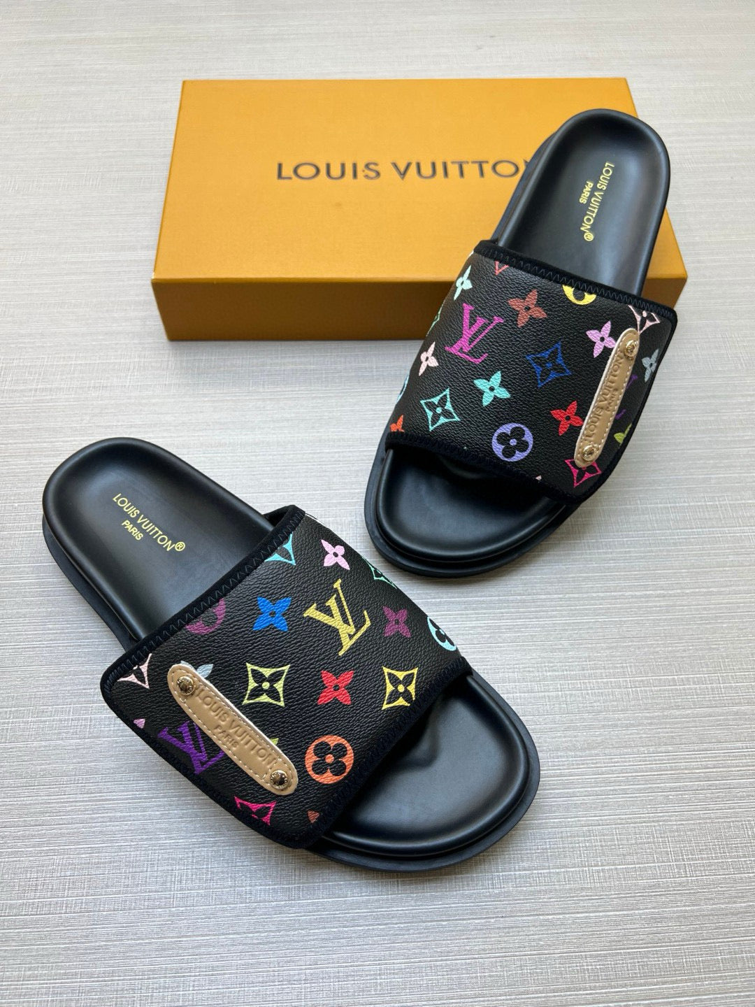 575NE6ZDE Stylish Slippers