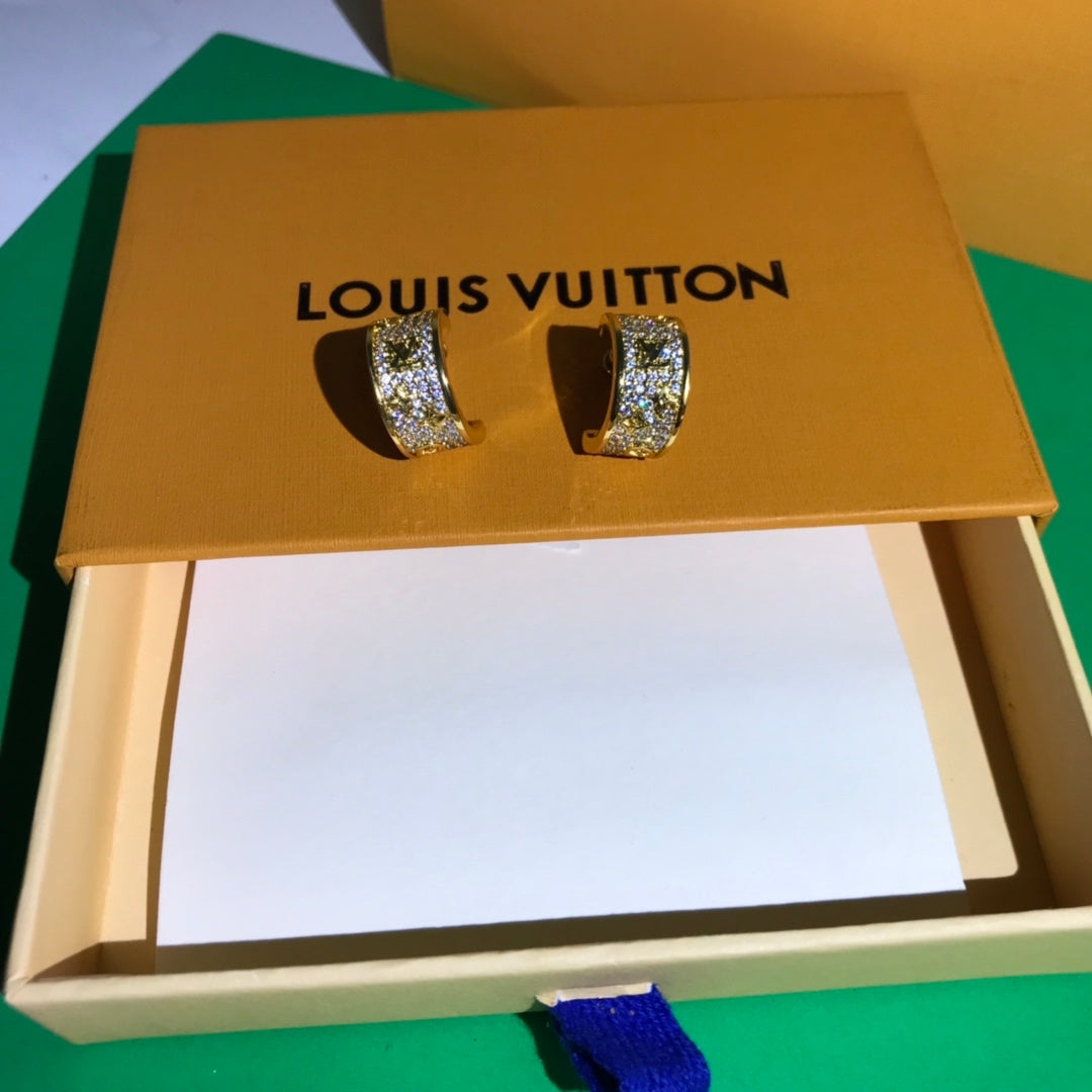 1YE351EDE Stylish Earrings