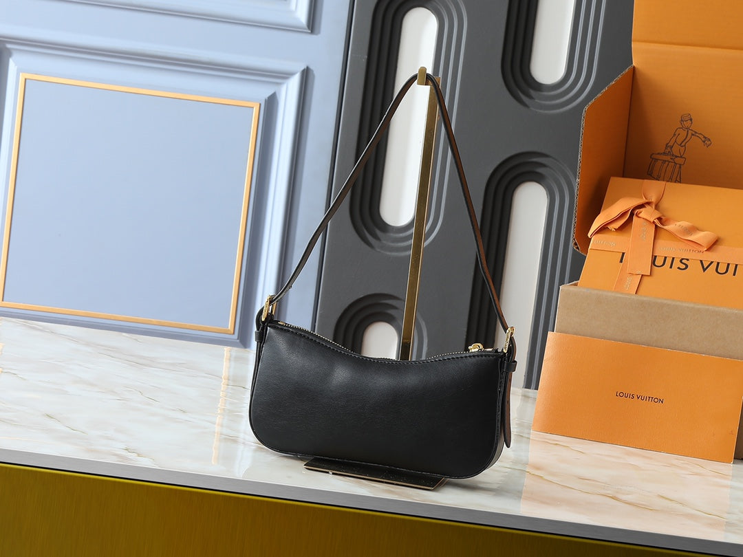 15RE23BDE Stylish leather bag
