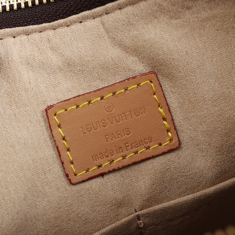 1E09BDE Stylish leather bag