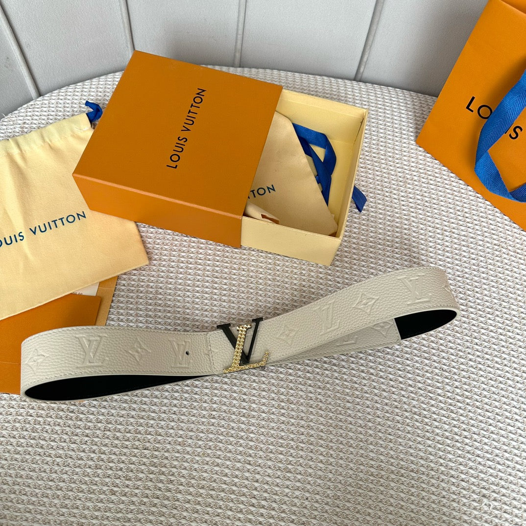 14E133PDE Stylish High quality belt With full package