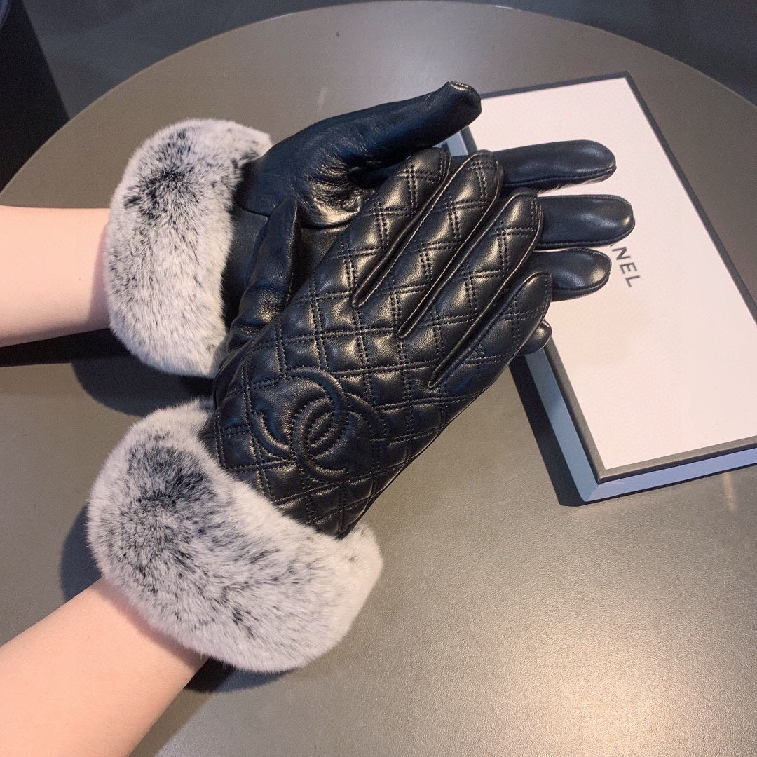 24C96SDE Stylish gloves