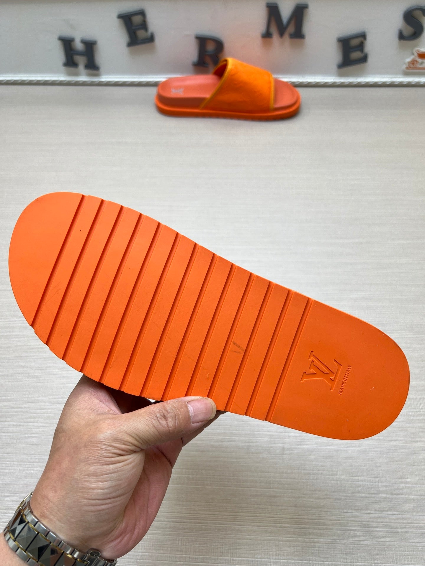 54E14ZDE Stylish slippers