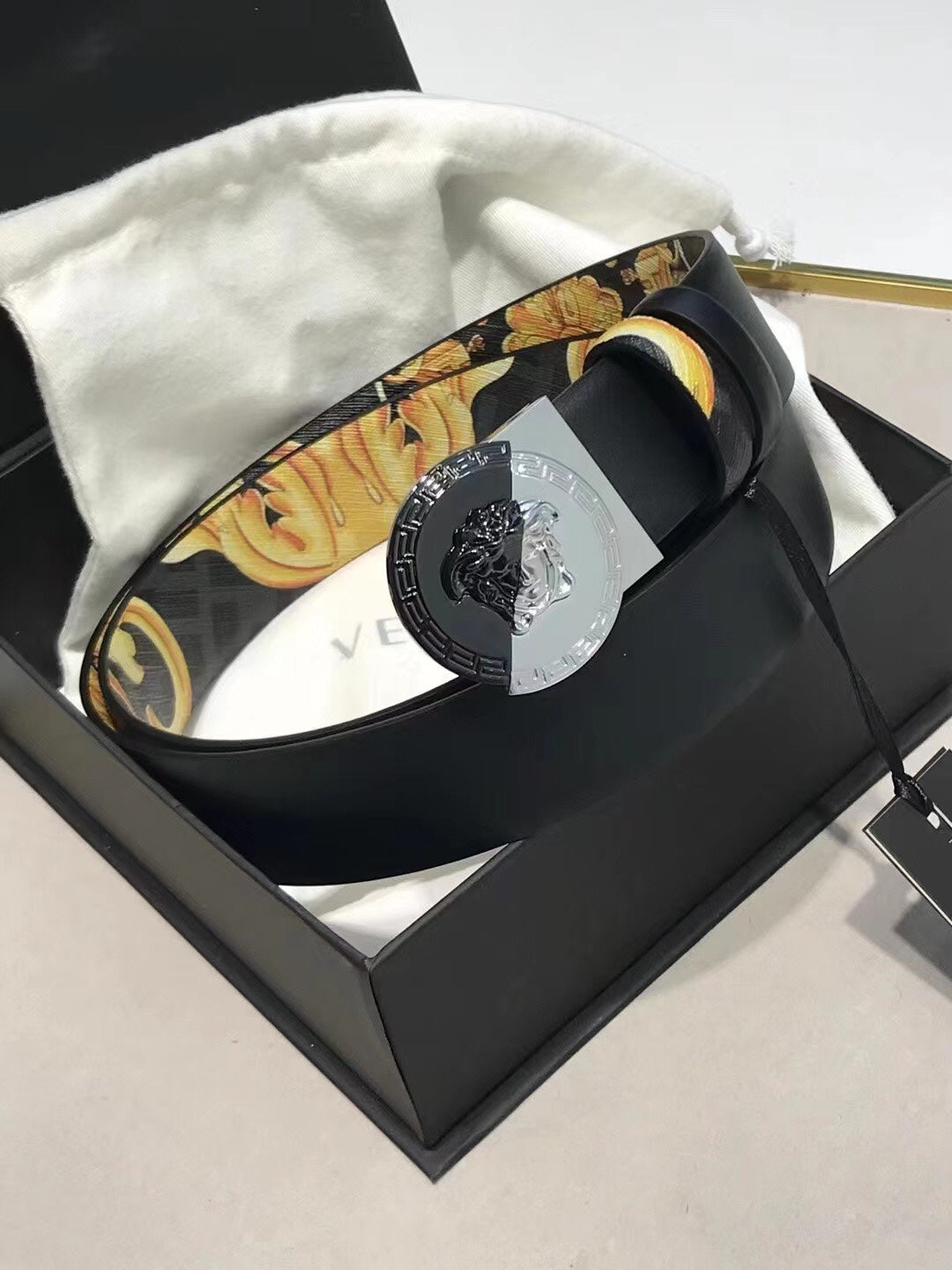 14V81PDE Stylish High quality belt With full package