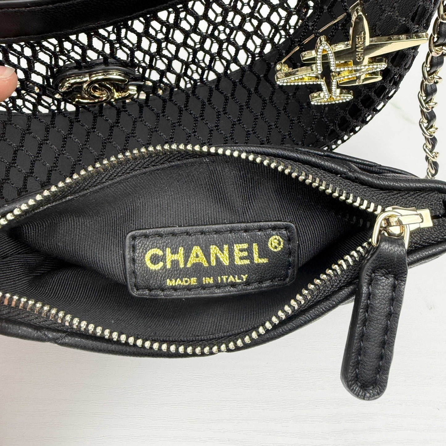 15RC48BDE Stylish leather bag