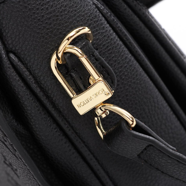 AE92BDE Stylish leather bag
