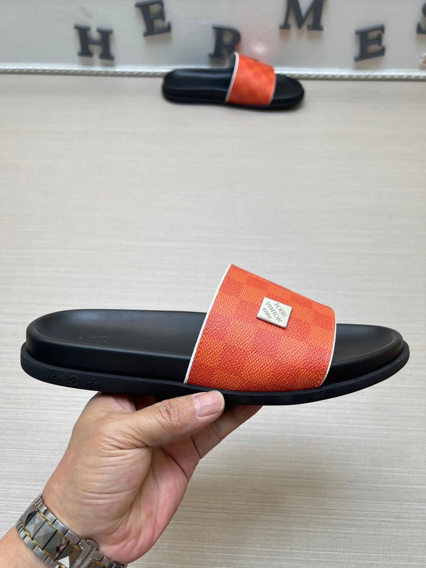 54E69ZDE Stylish slippers