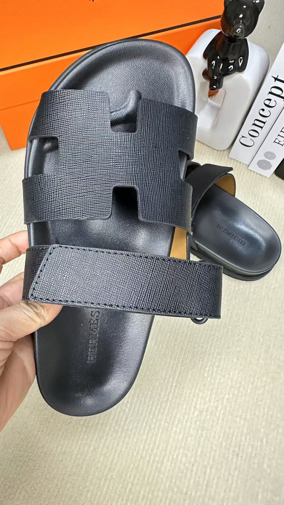 255QH26ZDE Stylish leather shoes