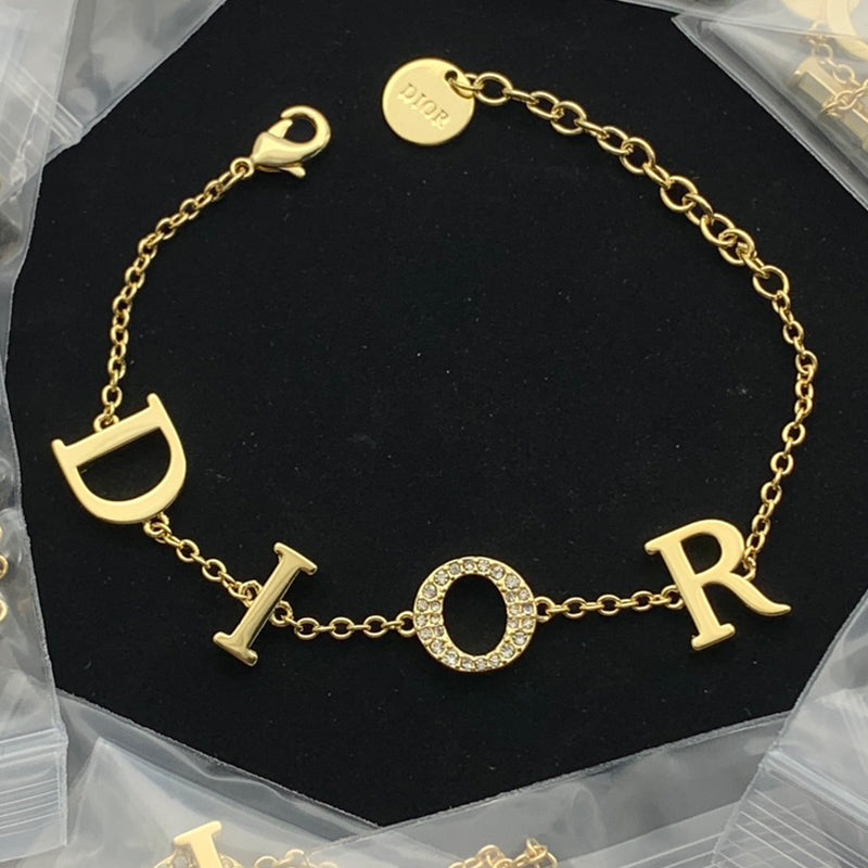 84D36XDE Stylish Bracelets Necklaces