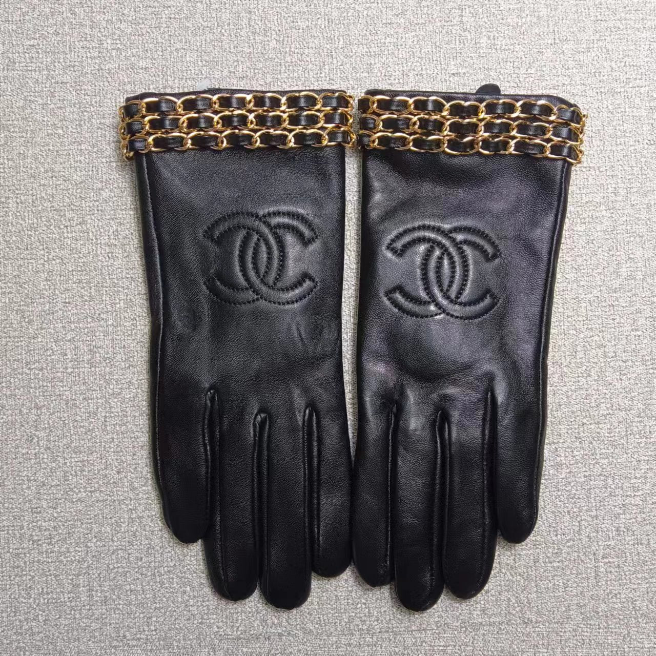 24C93SDE Stylish gloves