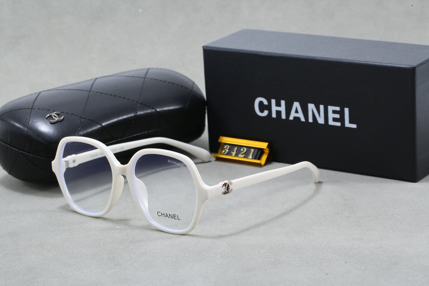385RC40TDE Stylish Sunglasses