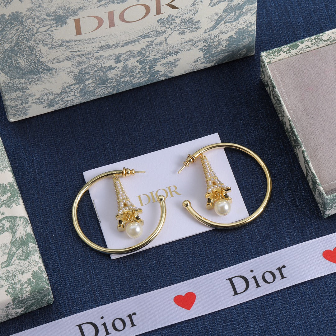 1YD7EDE Stylish Earrings