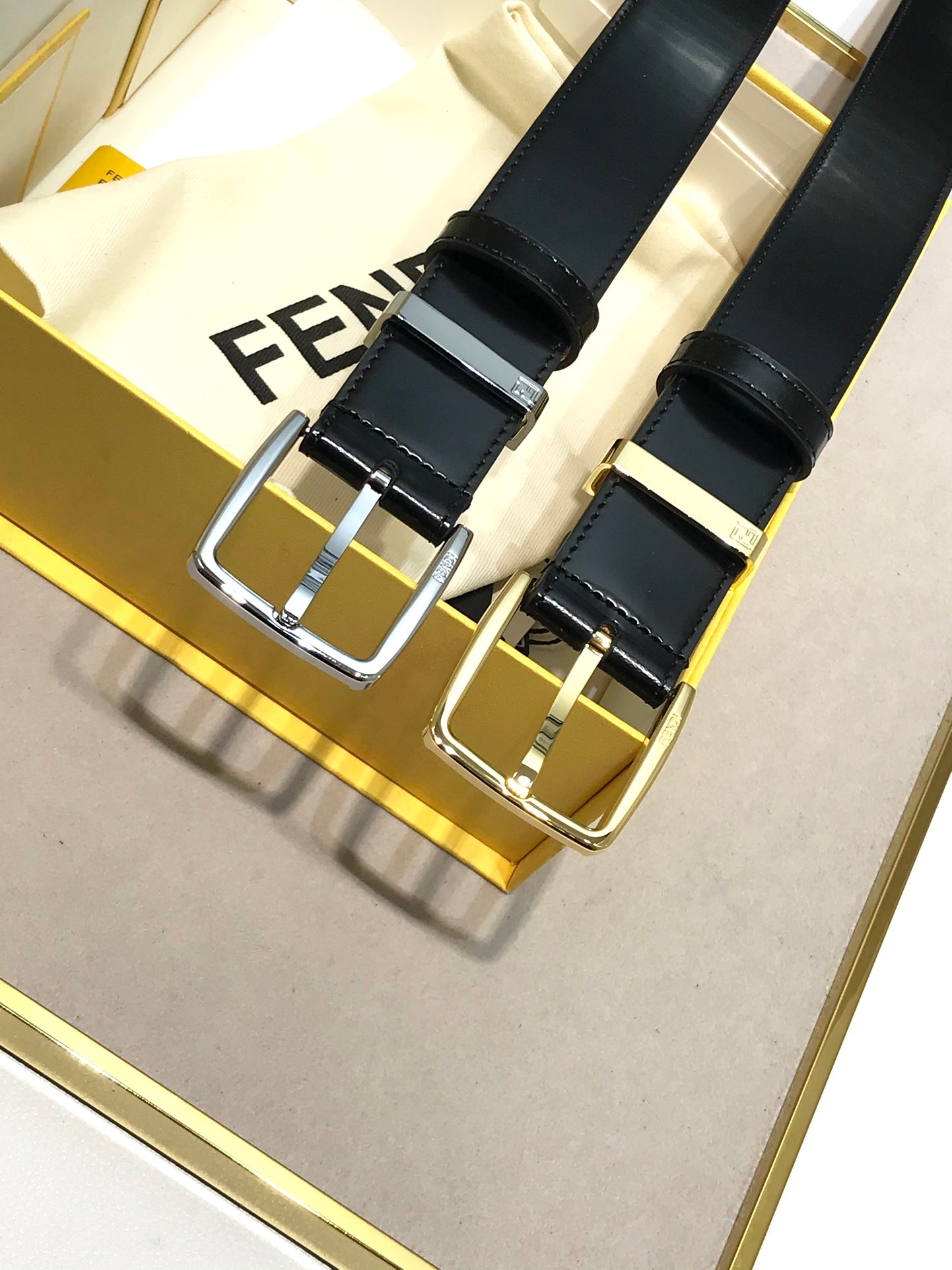 14F93PDE Stylish High quality belt With full package