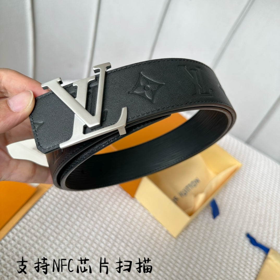 14E57PDE Stylish High quality belt With full package