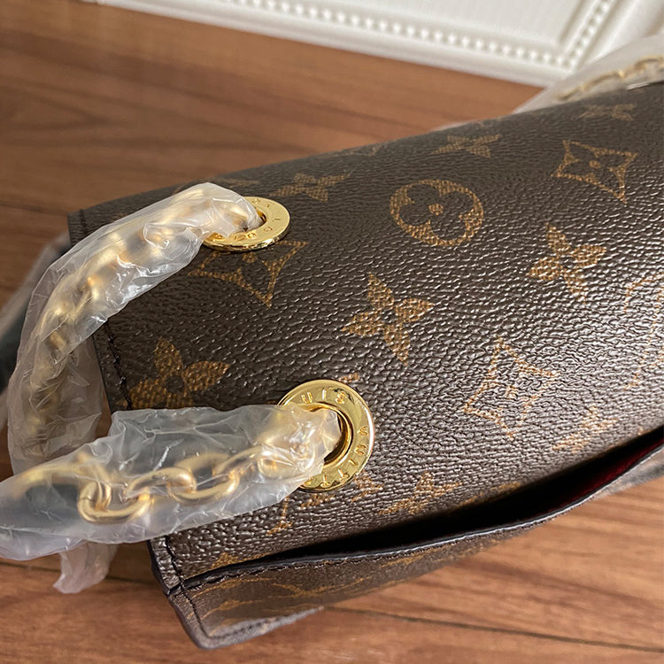 1E55BDE Stylish leather bag