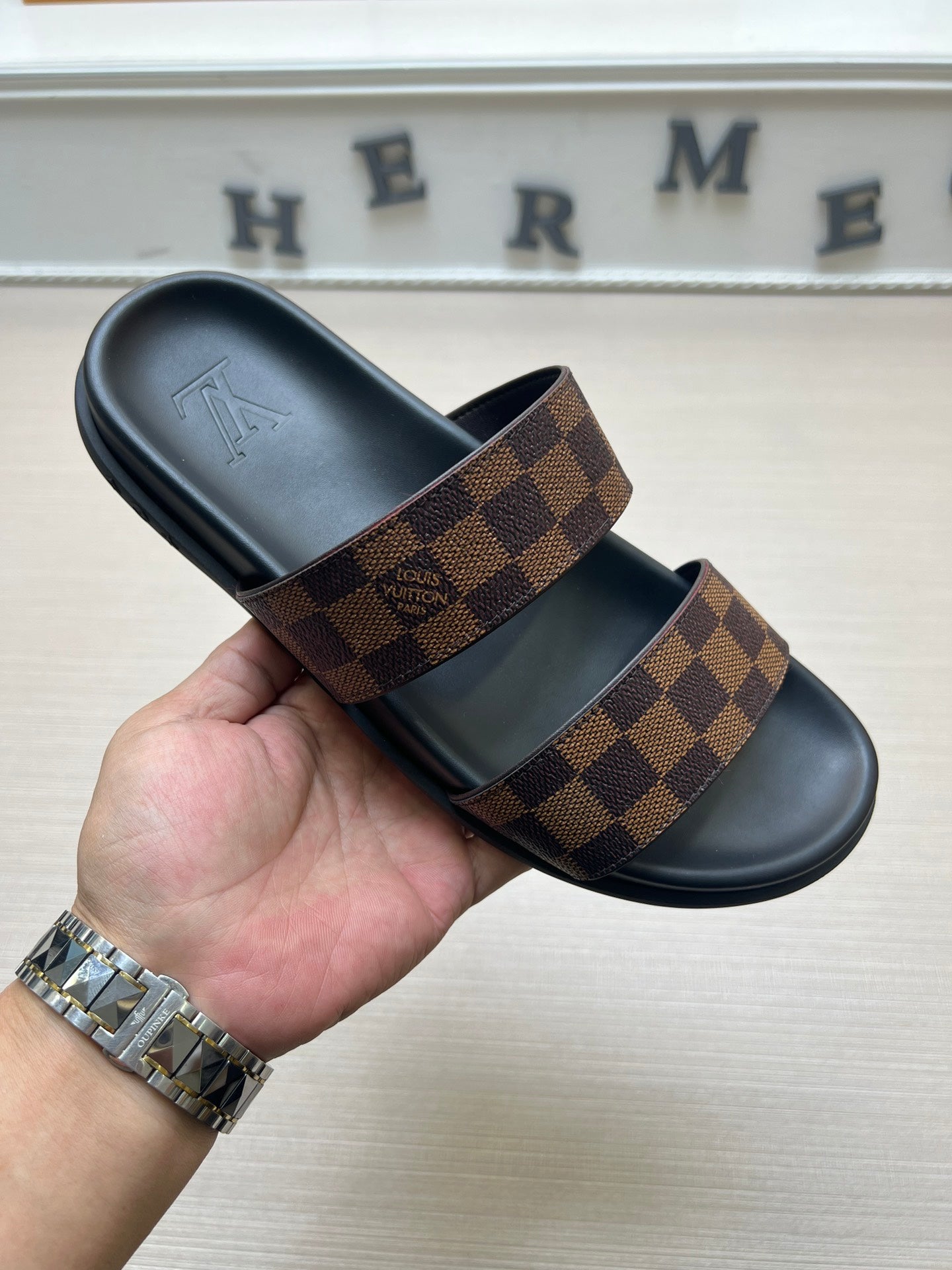 54E60ZDE Stylish slippers
