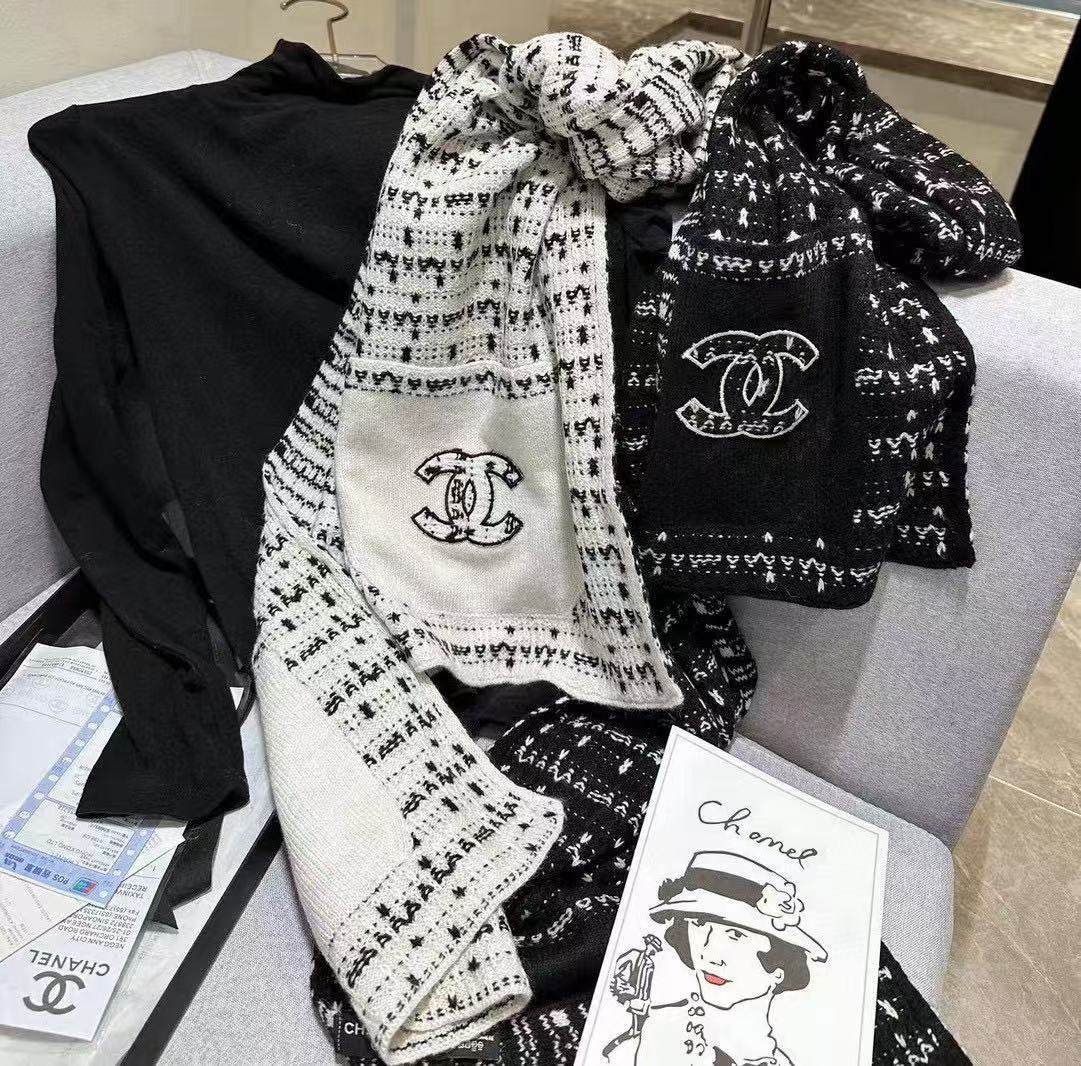 175RC58WDE Stylish Winter Scarves