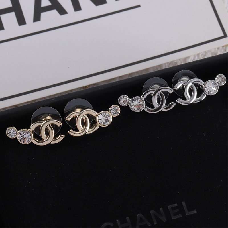 14C1081EDE Stylish Earrings