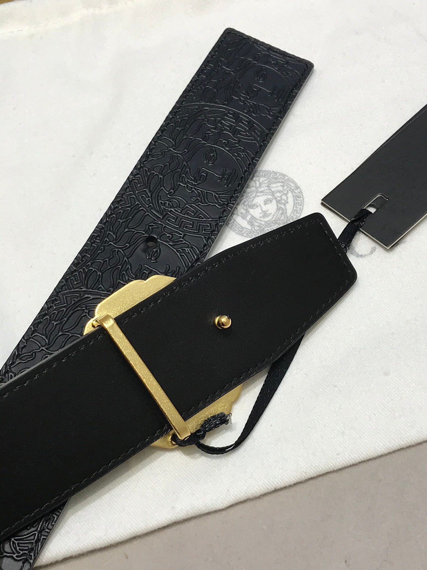 14V87PDE Stylish High quality belt With full package