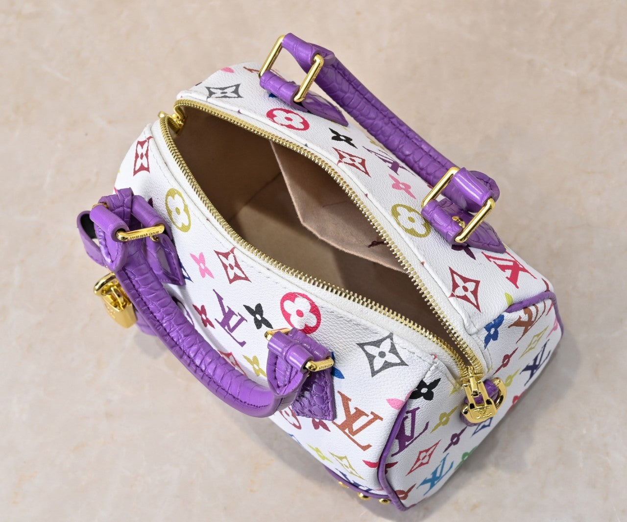 155NE75BDE Stylish leather bag