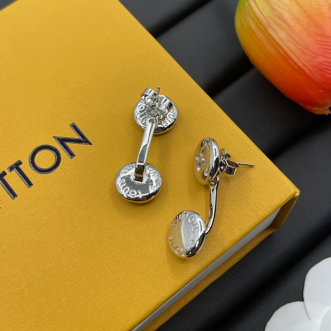 14E979EDE Stylish Earrings