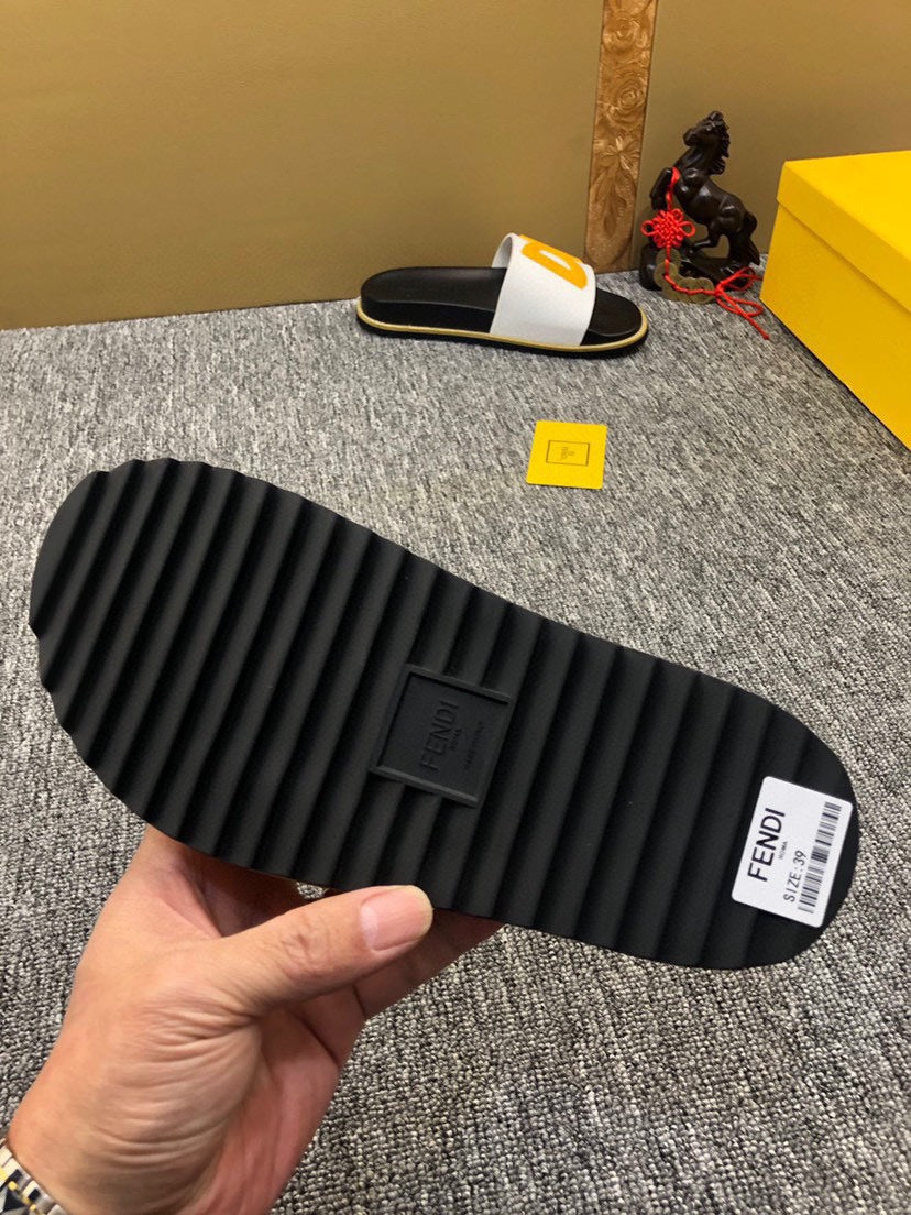 5XF106ZDE Stylish Slippers
