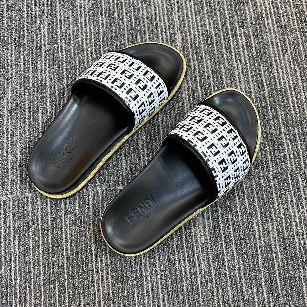 5XF104ZDE Stylish Slippers
