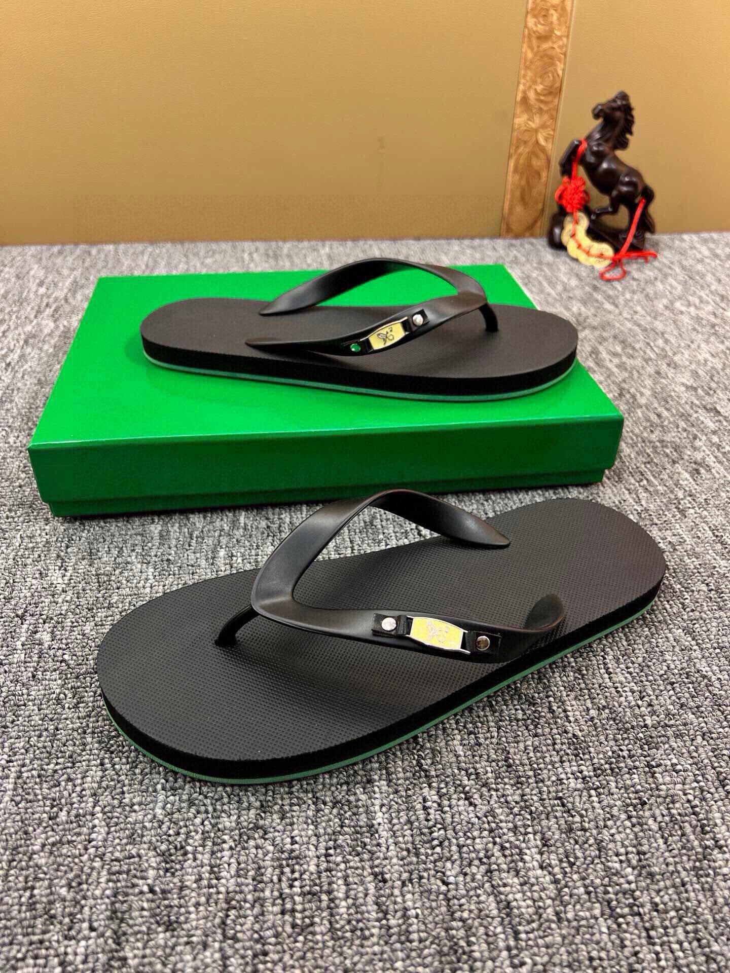 535ZA292ZDE Stylish Slippers