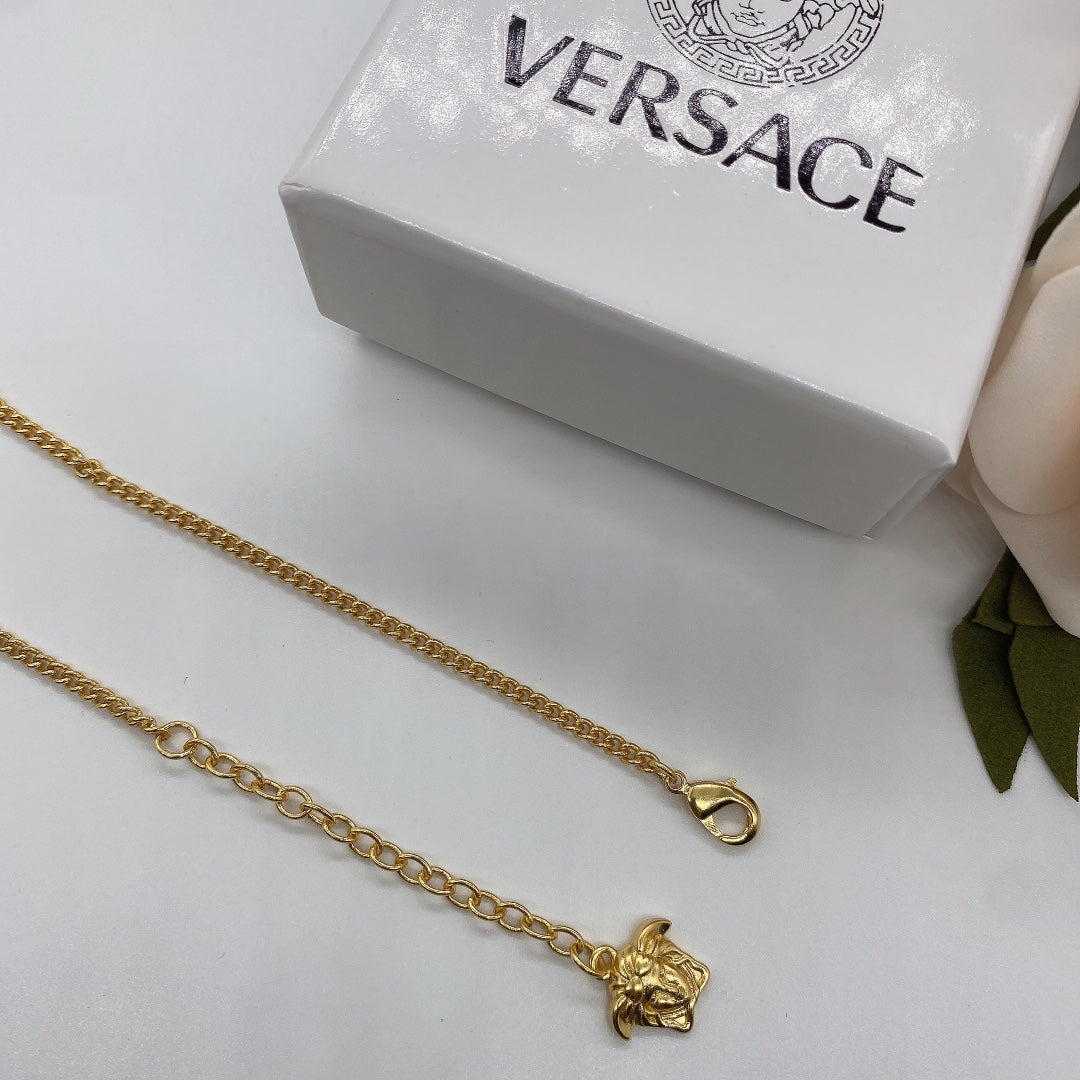 175RV94XDE Stylish Necklace