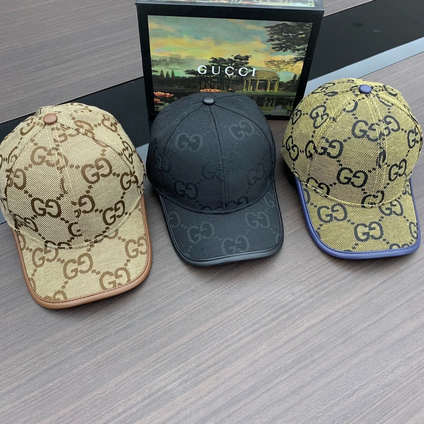 125ZB520MDE Stylish hats