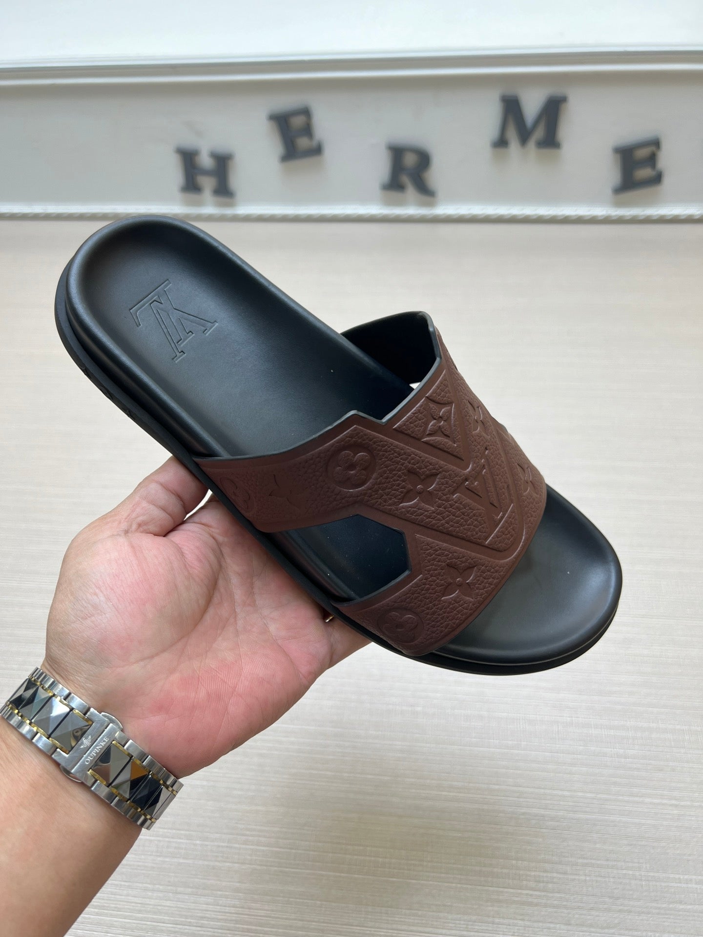 54E68ZDE Stylish slippers