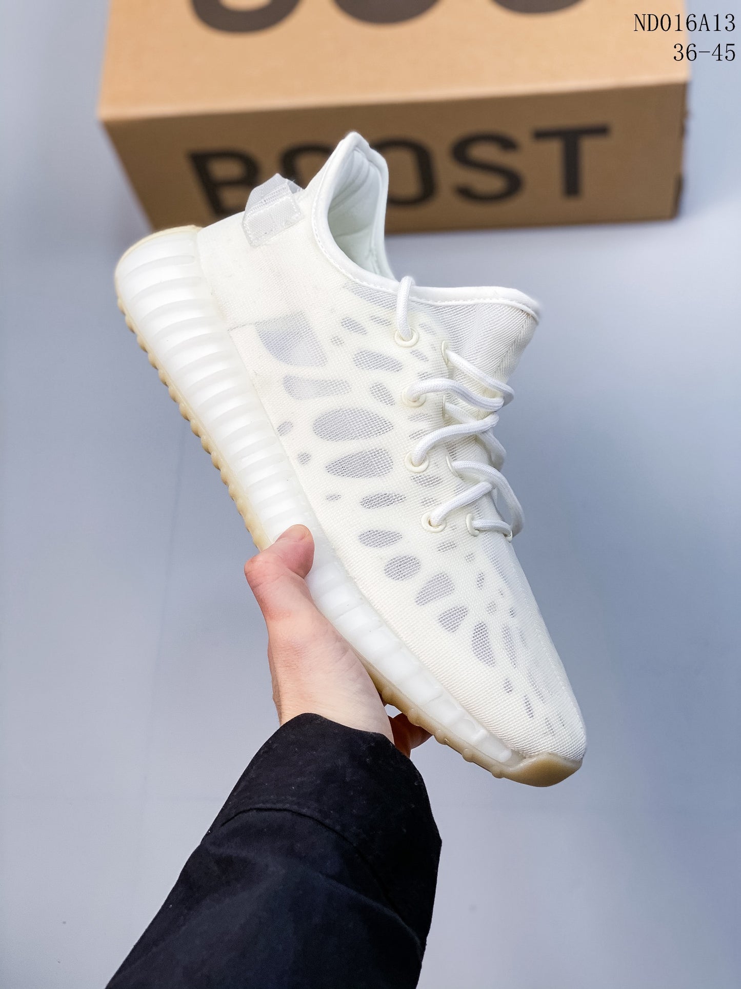 4YA86ZDE Stylish Sneakers (No Box, August-October Big Sale)