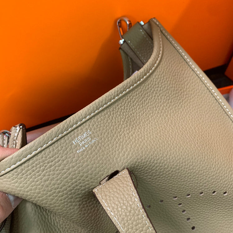 1H1BDE Stylish leather bag