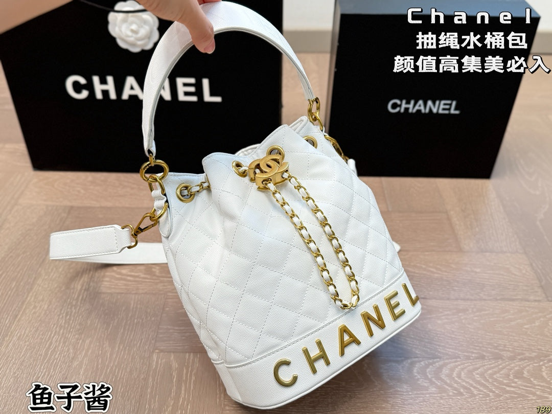 165NC95BDE Stylish leather bag