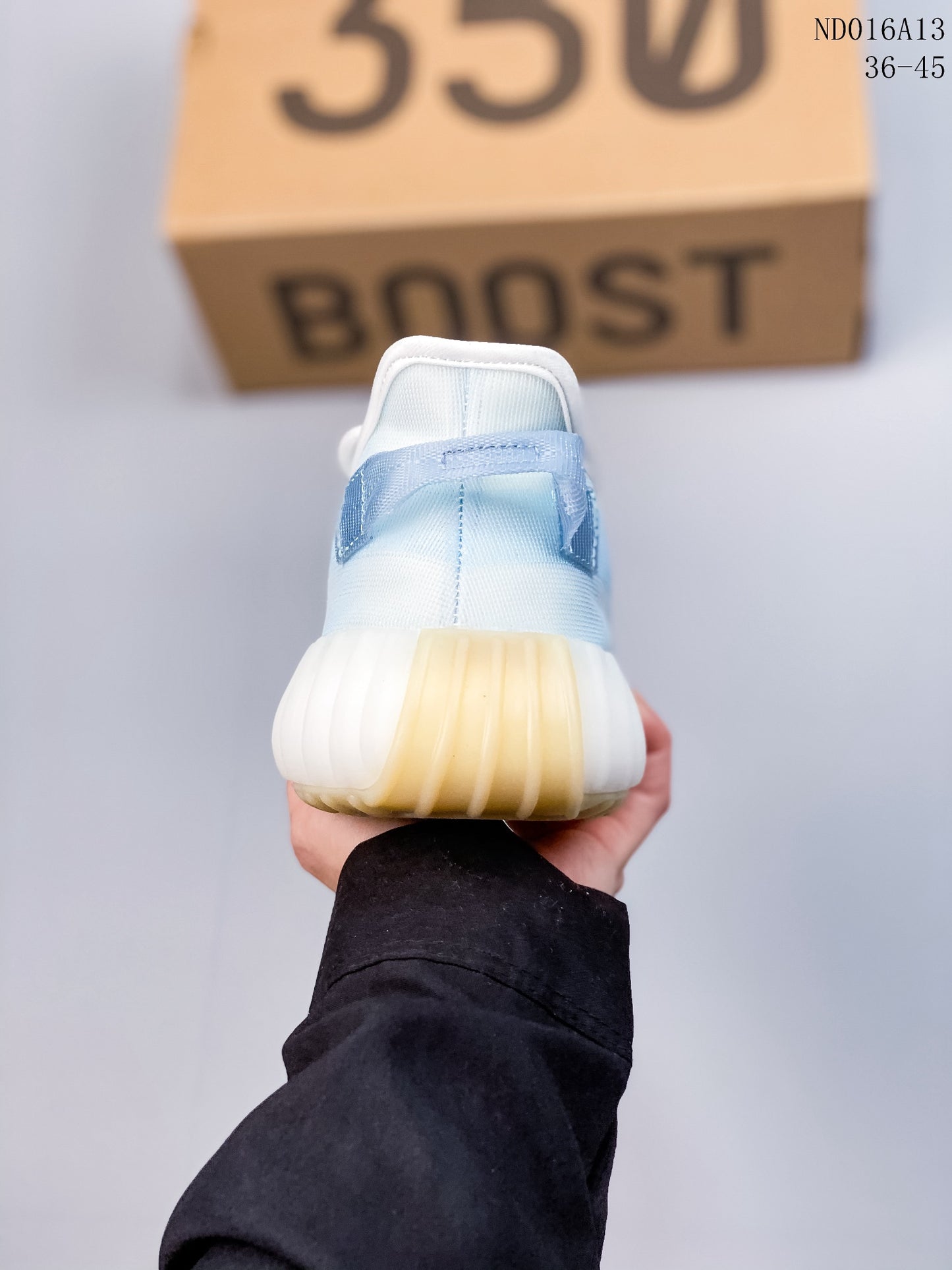 4YA86ZDE Stylish Sneakers (No Box, August-October Big Sale)