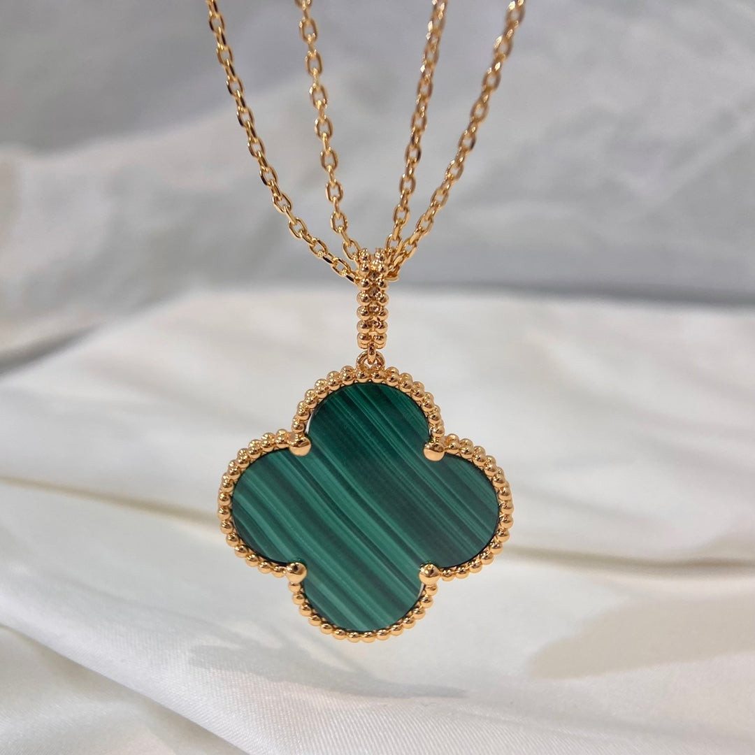 5XVA158XDE Stylish jewelry