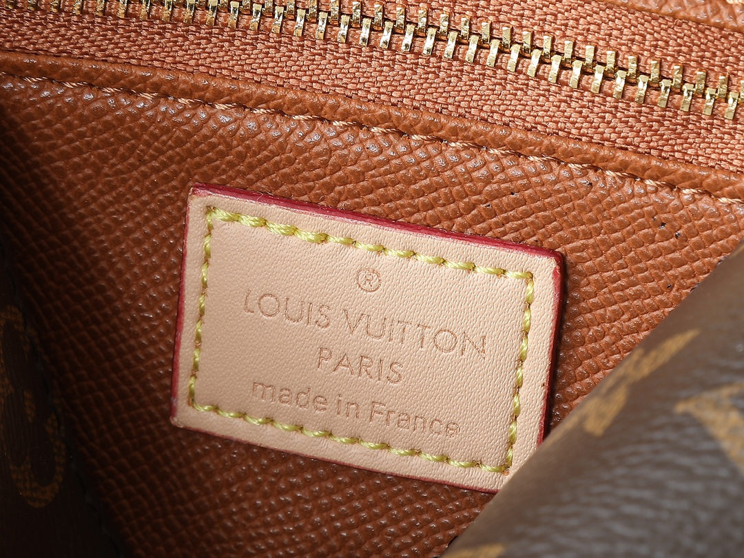 15RE19BDE Stylish leather bag