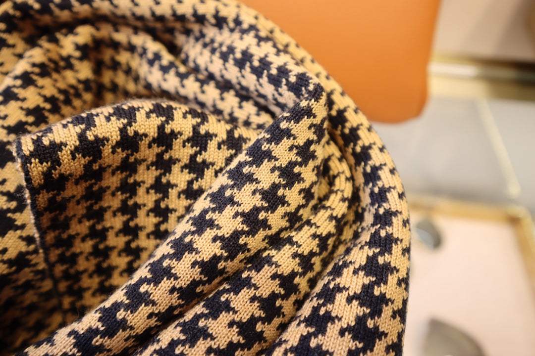 185ZD77WDE Stylish Winter Scarves