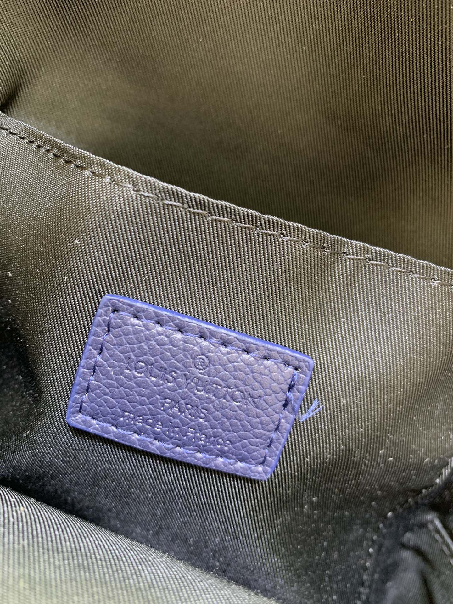 2XE339BDE Stylish leather bag